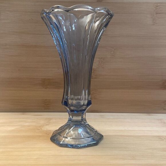 Vintage Glass Fostoria Virginia Light Blue Scalloped Edge Flower Floral Vase - Picture 3 of 11